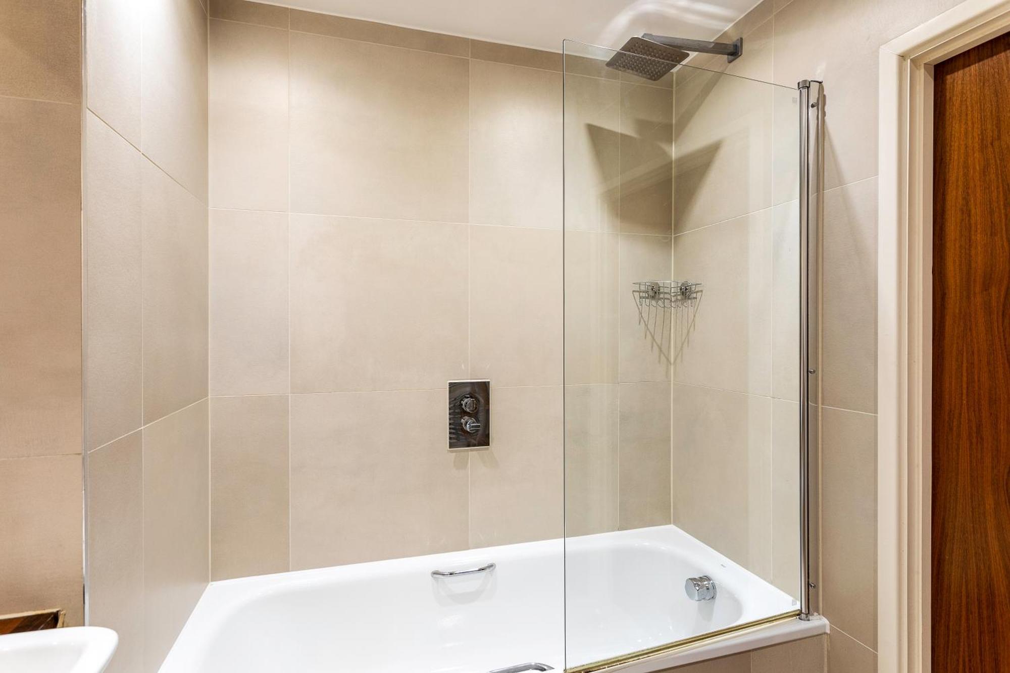 Serene Cityscape - 2Br Luxury Westminster Apartment London Ngoại thất bức ảnh